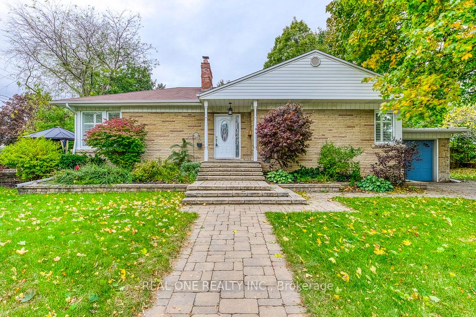 Detached at 2181 Courtland Drive, Burlington, ON L7R 1S2, Burlington