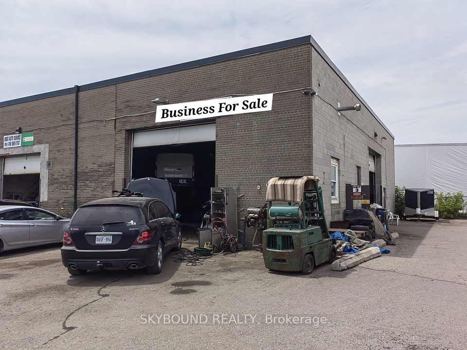 70 Lepage Court 3, Toronto W05, ON M3J 1Z9