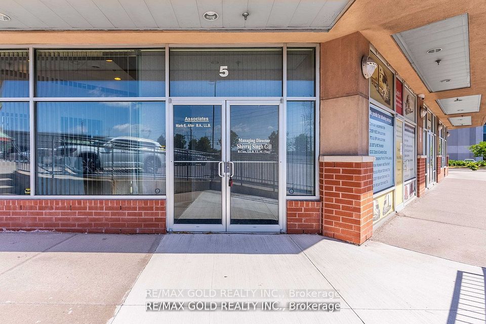 351 Parkhurst Square 5, Brampton, ON L6T 0C2