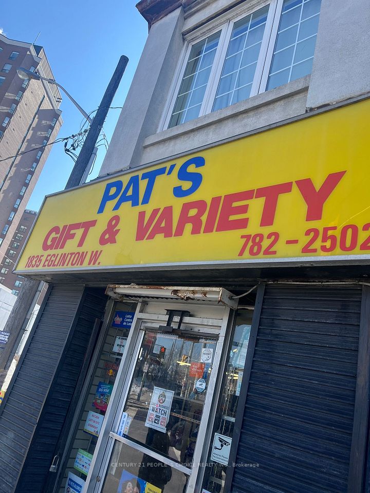 1835 Eglinton Avenue W, Toronto W03, ON M6E 2J3