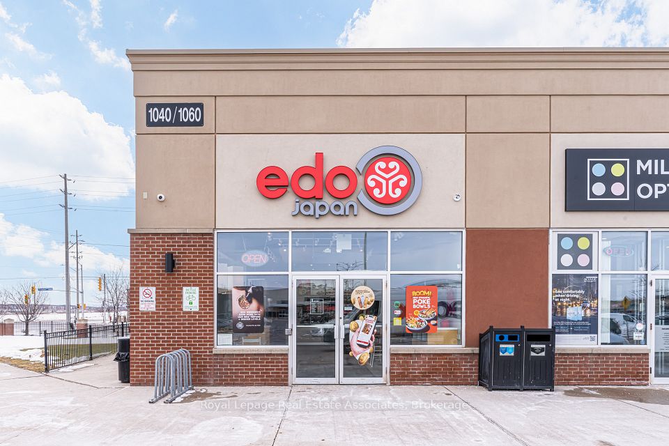 1040 Kennedy Circle Unit 2, Milton, ON L9T 0J9