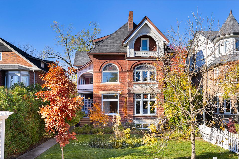 178 High Park Avenue, Toronto W02, ON M6P 2S4