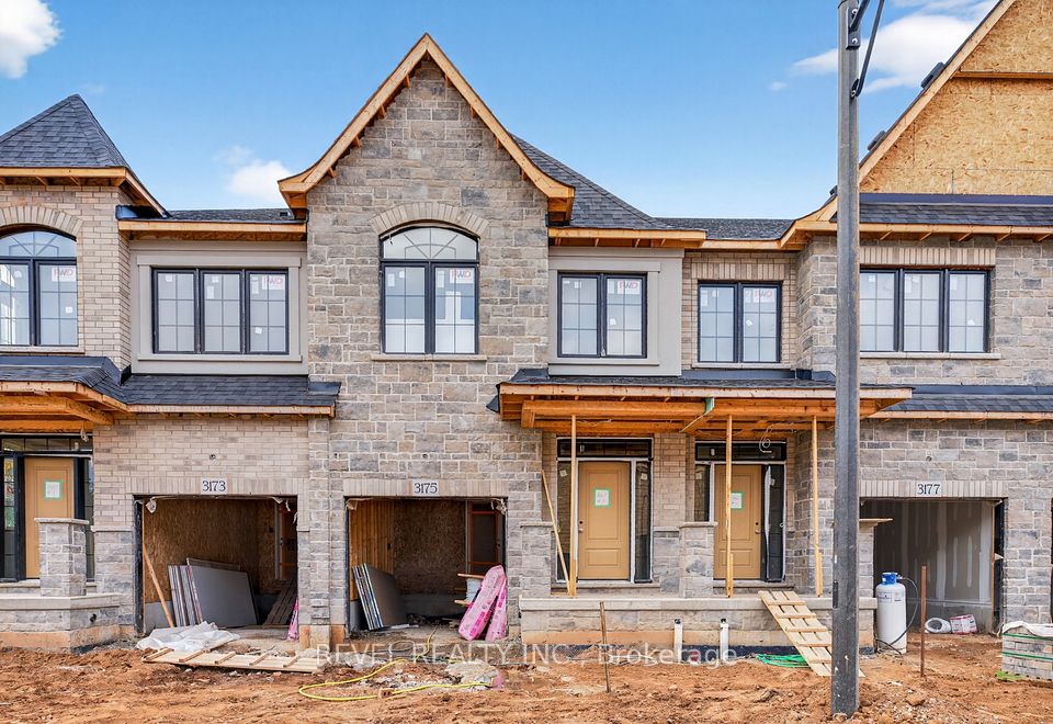 Att/Row/Townhouse at 600 Maplehill Drive 2, Burlington, ON L7N 2W3, Burlington