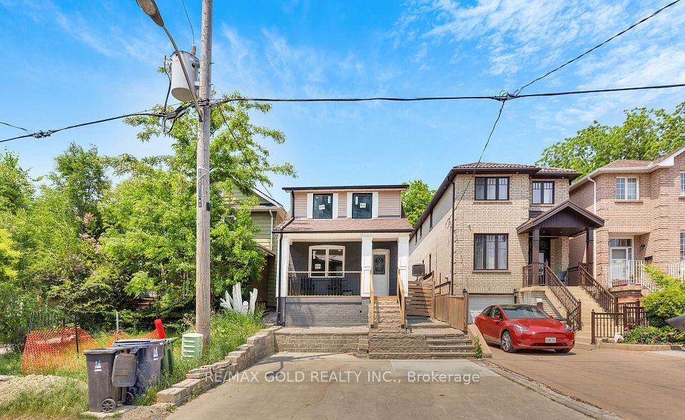 8 Fairglen Crescent, Toronto, ON M9N 1S2 at 8 Fairglen Crescent, Toronto, ON M9N 1S2, Toronto W04, ON, M9N 1S2