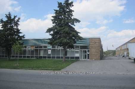 52 Colville Road, Toronto W04, ON M6M 2Y4