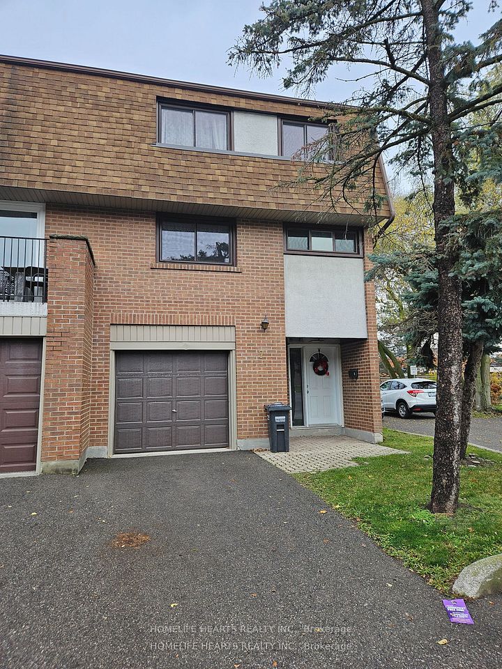 1051 Cedarglen Gate 7, Mississauga, ON L5C 3A7 at 1051 Cedarglen Gate 7, Mississauga, ON L5C 3A7, Mississauga, ON, L5C 3A7