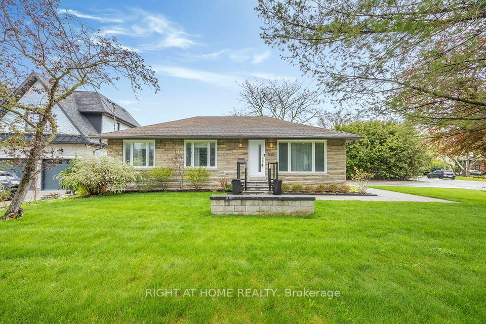1565 Kipper Avenue, Mississauga, ON L5G 4C9 at 1565 Kipper Avenue, Mississauga, ON L5G 4C9, Mississauga, ON, L5G 4C9