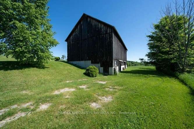 10817 Halls Lake Sd Rd N/A Barn, Caledon, ON L7E 3N8