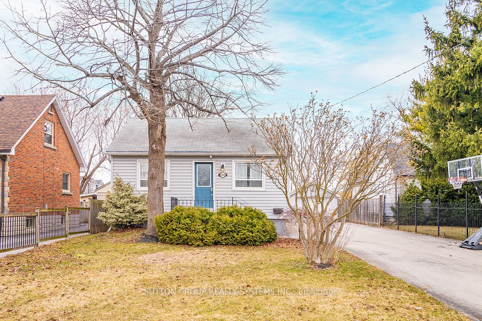 Detached at 2399 Glenwood School Drive, Burlington, ON L7R 3R9, Burlington