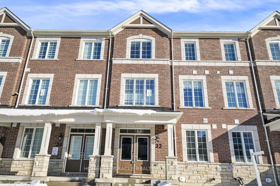 Att/Row/Townhouse at 32 Bellasera Way, Caledon, ON L7C 1Z9, Caledon