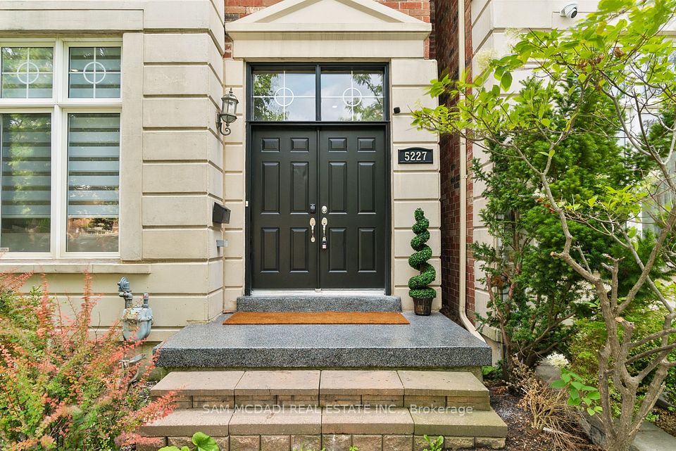 Att/Row/Townhouse at 5227 Preservation Circle, Mississauga, ON L5M 7T2, Mississauga