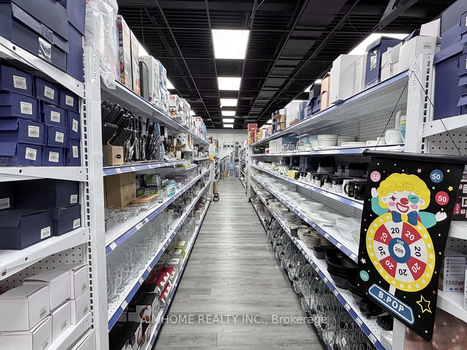 1530 Albion Road #88, Toronto W10, ON M9V 1B4