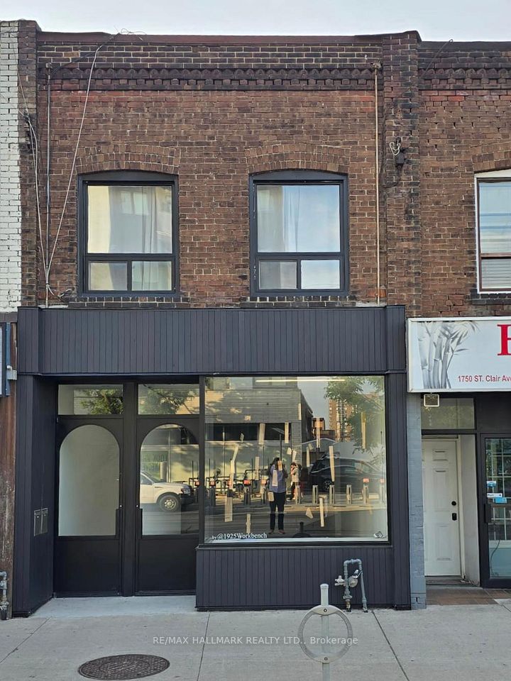 1752 St Clair Avenue W Main, Toronto W03, ON M6N 1J3
