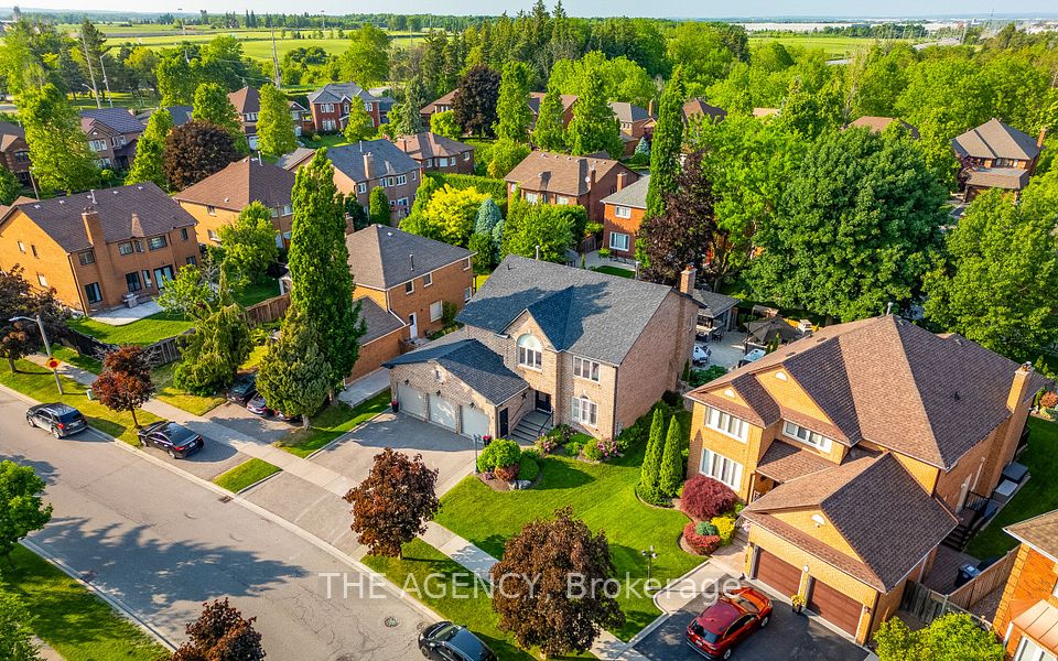 7 Stonegate Drive, Brampton, ON L6Z 3L7 at 7 Stonegate Drive, Brampton, ON L6Z 3L7, Brampton, ON, L6Z 3L7