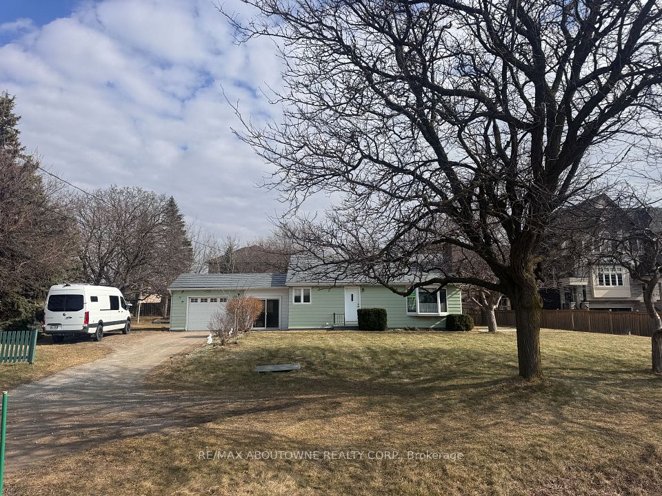 2317 Khalsa Gate, Oakville, ON L6M 4J2