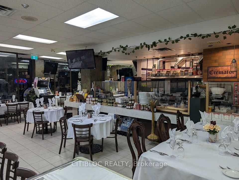 1183 Finch Avenue W 102, Toronto W05, ON M3J 2G2