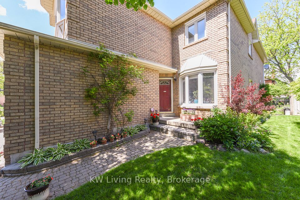 Att/Row/Townhouse at 5055 Moulin Rouge Crescent, Mississauga, ON L5V 1R5, Mississauga