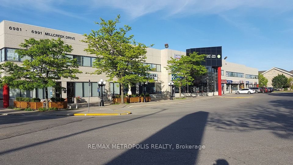 6981 Millcreek Drive 6, Mississauga, ON L5N 6B9