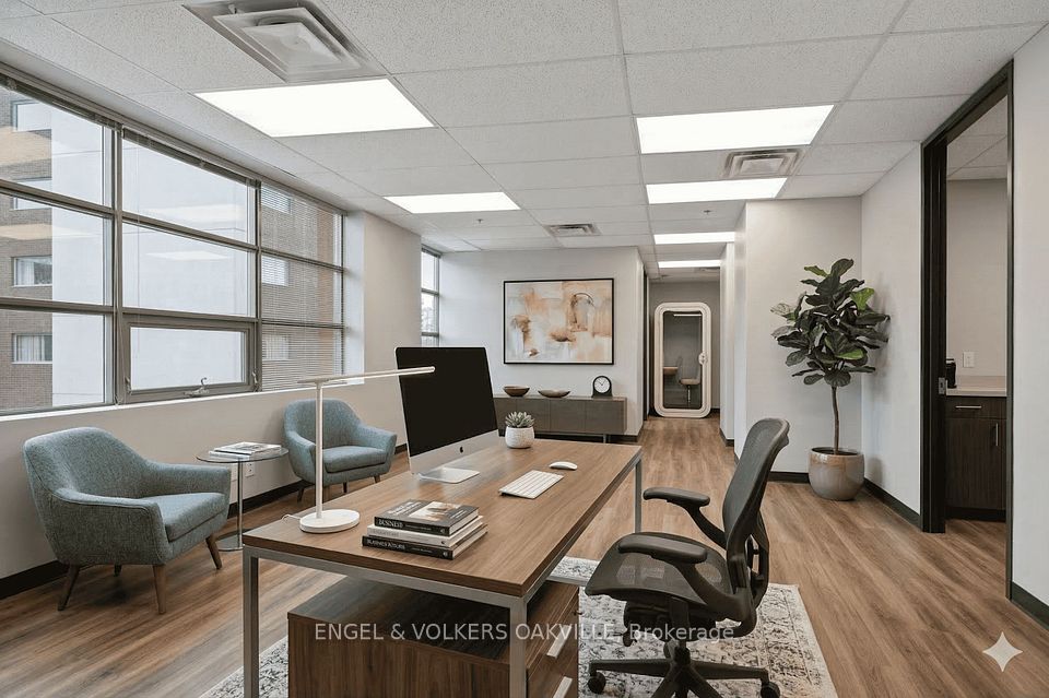 125 Lakeshore Road E 203, Mississauga, ON L5G 1E5