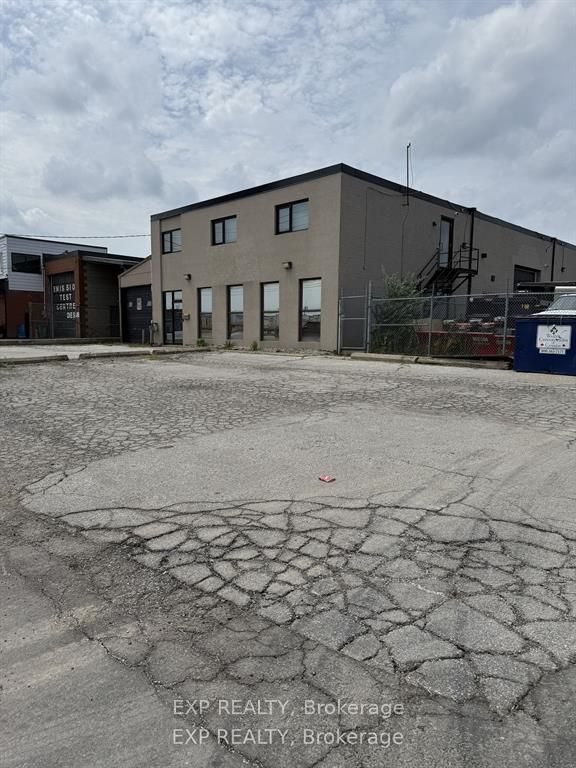 1261 Britannia Road E, Mississauga, ON L4W 1C7