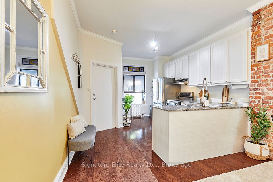 340 Pacific Avenue, Toronto, ON M6P 2R1