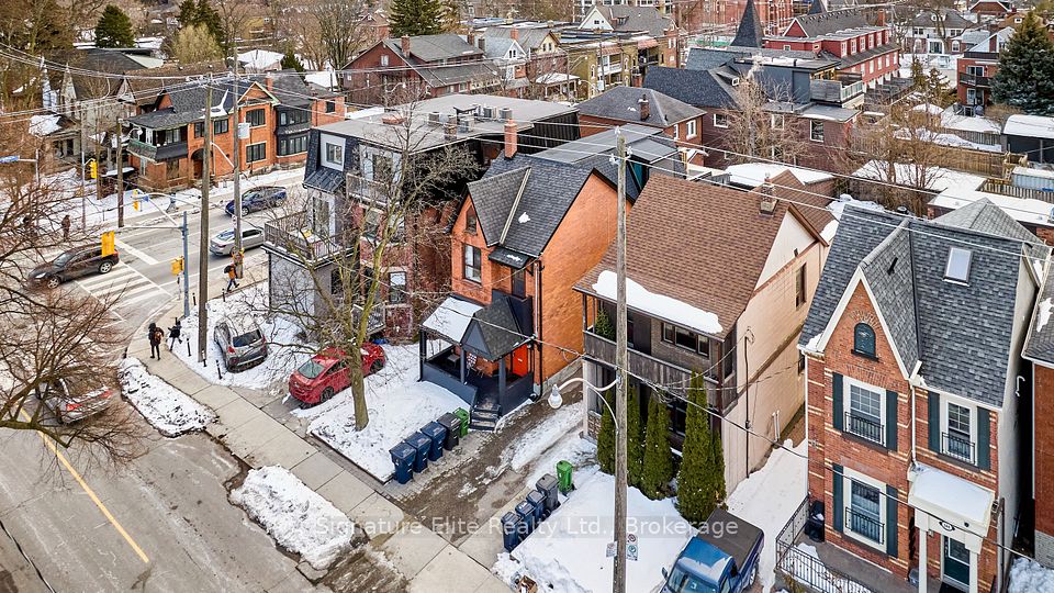 340 Pacific Avenue, Toronto W02, ON M6P 2R1