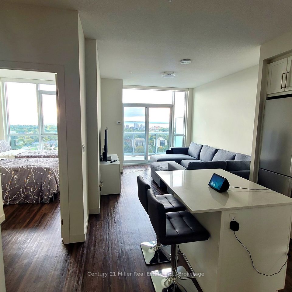 Condo Apartment at 2081 Fairview Street 2004, Burlington, ON L7R 0E4, Burlington