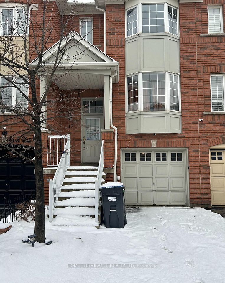 Att/Row/Townhouse at 250 Richvale Drive 19, Brampton, ON L6Z 4W9, Brampton