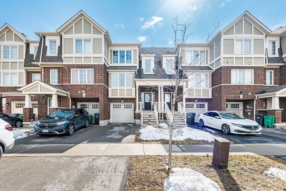 Att/Row/Townhouse at 44 Bannister Crescent, Brampton, ON L7A 4H3, Brampton