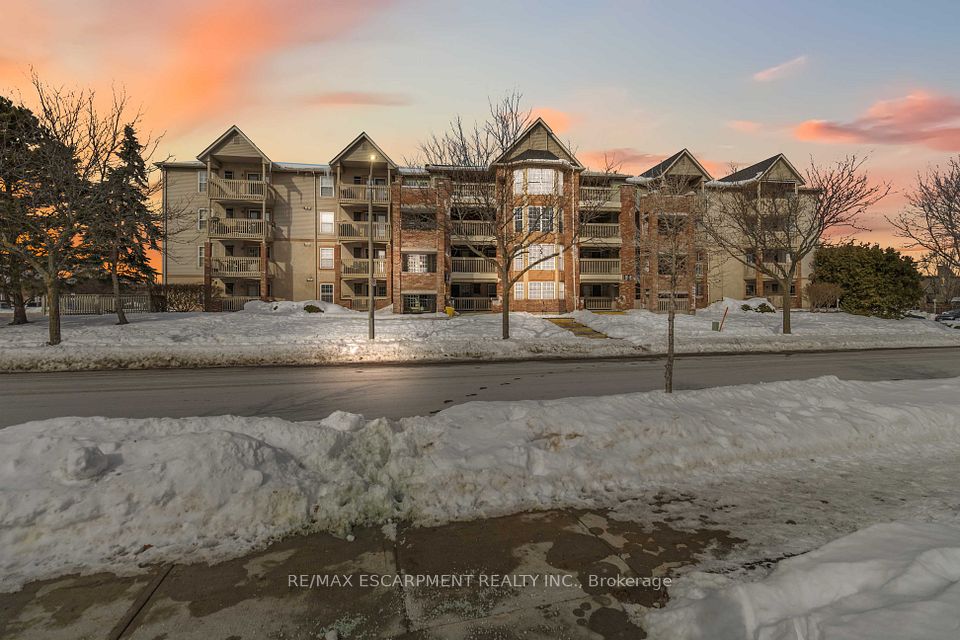 Condo Apartment at 4015 Kilmer Drive 110, Burlington, ON L7M 4M4, Burlington