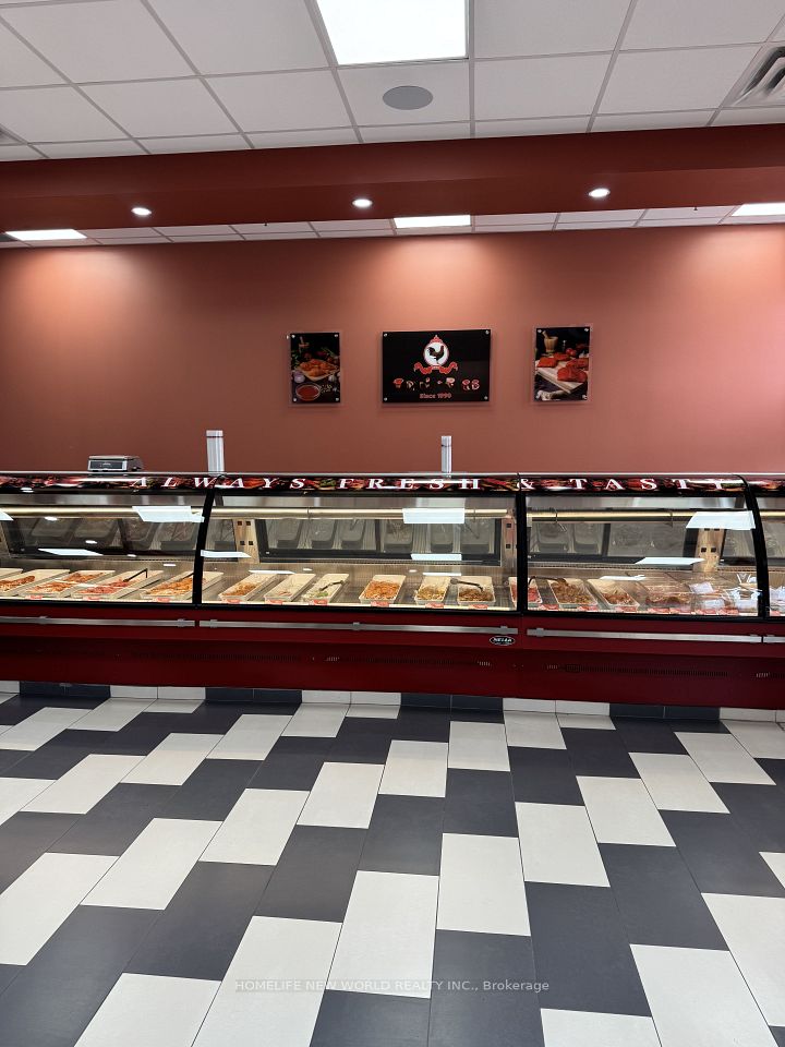 21 Rexdale Boulevard 4107, Toronto W08, ON M9W 1P1