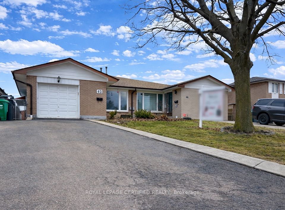 Semi-Detached  at 42 Wilton Drive, Brampton, ON L6W 3A1, Brampton