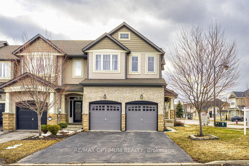 Att/Row/Townhouse at 7 Bonnieglen Farm Boulevard, Caledon, ON L7C 3X7, Caledon