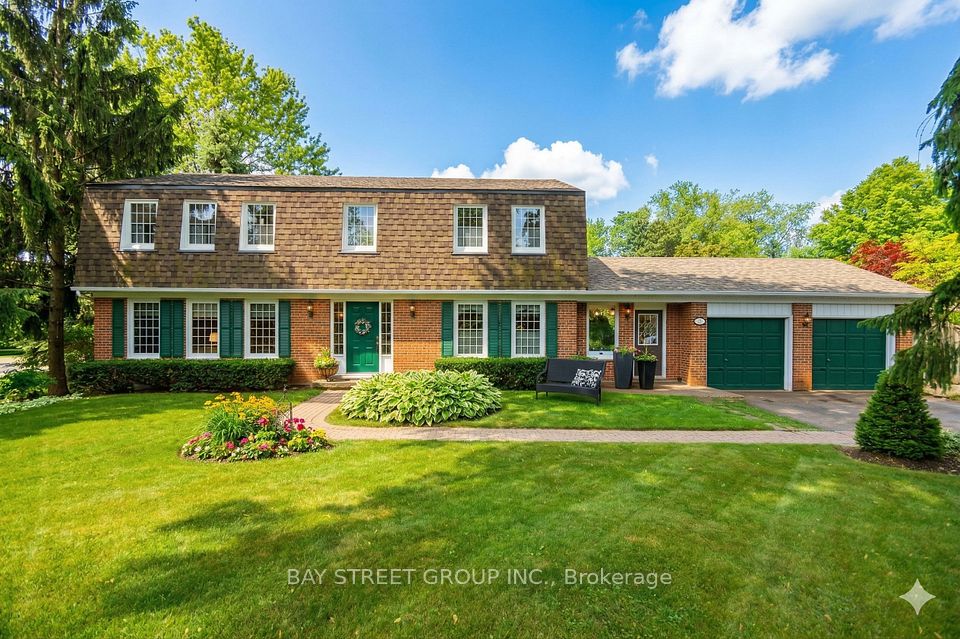 Detached at 2374 Bennington Gate, Oakville, ON L6J 5N6, Oakville