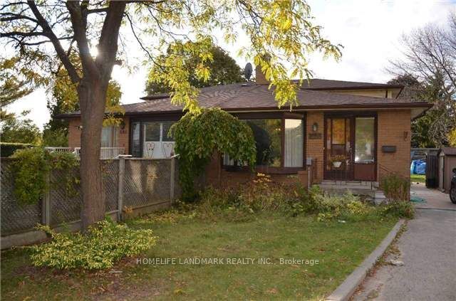 Semi-Detached  at 1233 Fairdale Drive Upper, Mississauga, ON L5C 1K3, Mississauga