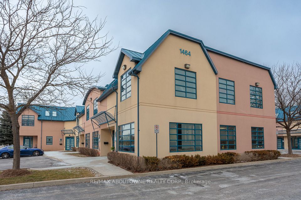 1464 Cornwall Road 1, Oakville, ON L6J 7W5