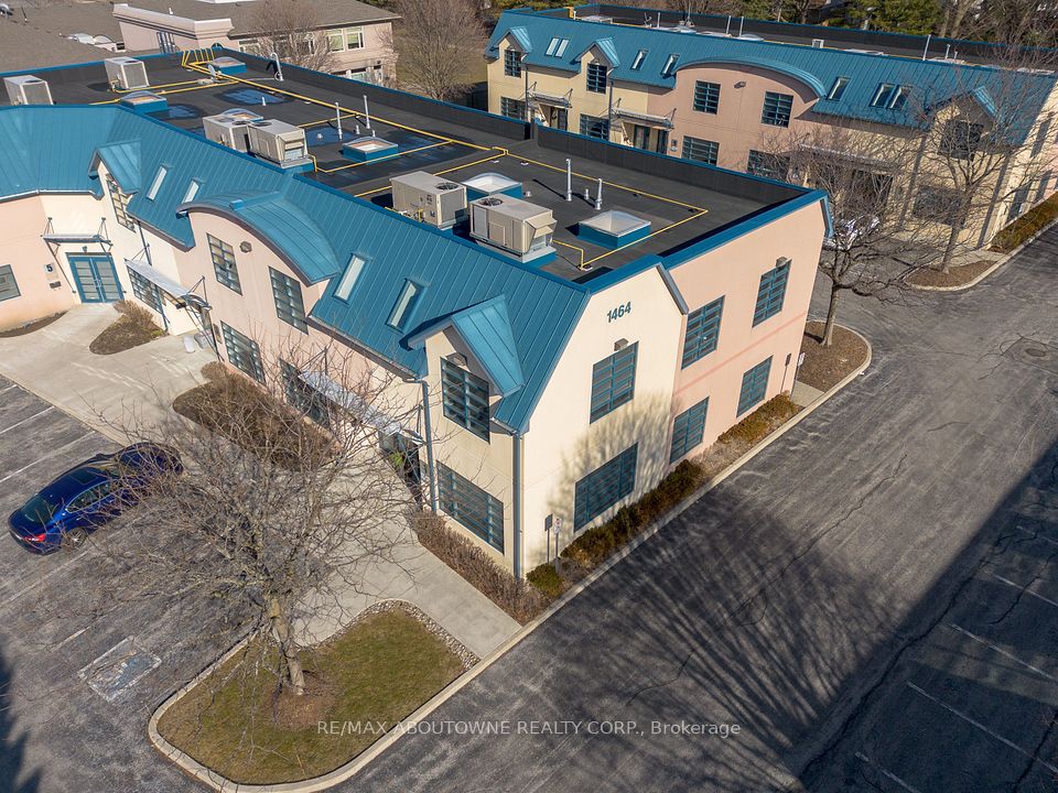 1464 Cornwall Road 1, Oakville, ON L6J 7W5