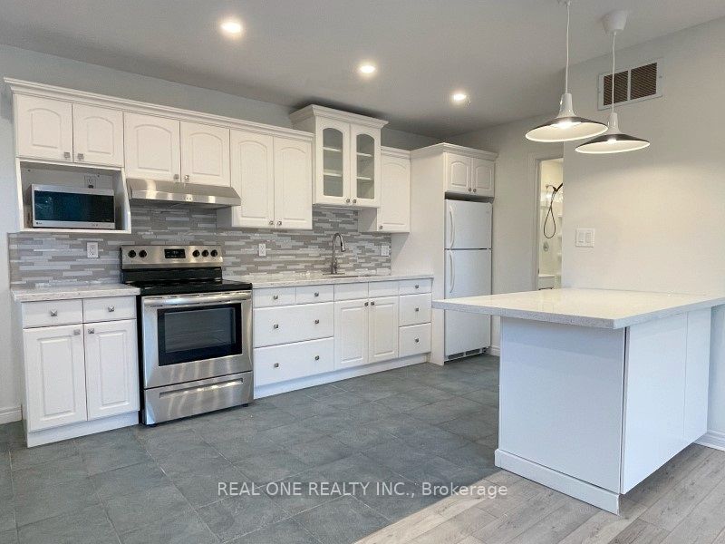 Detached at 2116 Mountainside Drive Unit 2, Burlington, ON L7P 1B2, Burlington