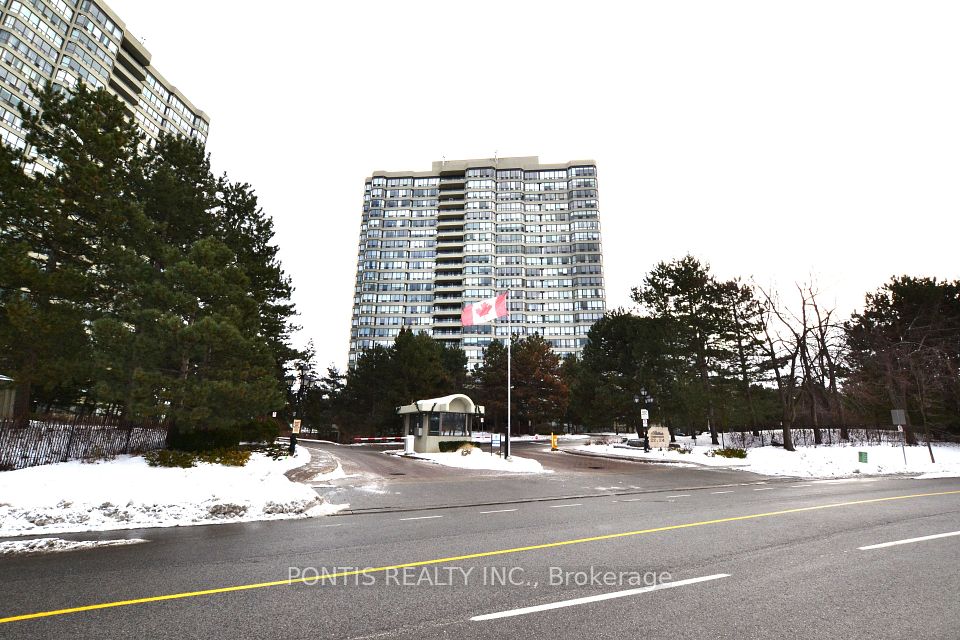 Condo Apartment at 24 HANOVER Road 1008, Brampton, ON L6S 5K8, Brampton