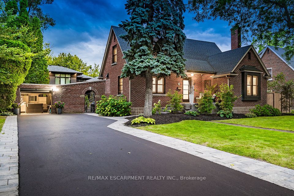 Detached at 1390 Halifax Place, Burlington, ON L7S 1J6, Burlington