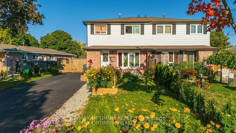 Semi-Detached  at 21 Juniper Crescent, Brampton, ON L6S 1J9, Brampton
