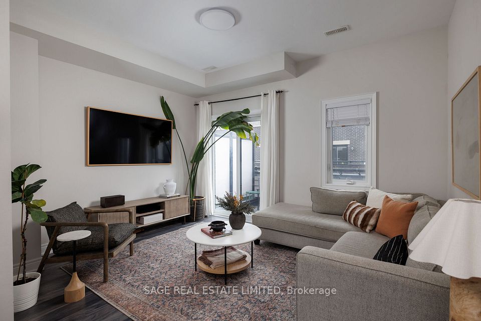 Att/Row/Townhouse at 427 Royal York Road, Toronto W06, ON M8Y 2R8, Toronto W06