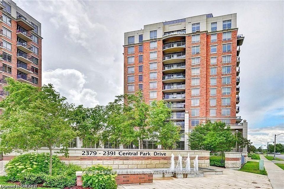 Condo Apartment at 2391 Central Park Drive 302, Oakville, ON L6H 0E4, Oakville