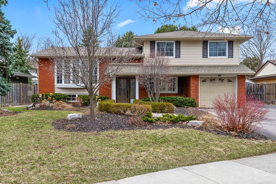 Detached at 4507 Cosburn Crescent, Burlington, ON L7L 1S6, Burlington