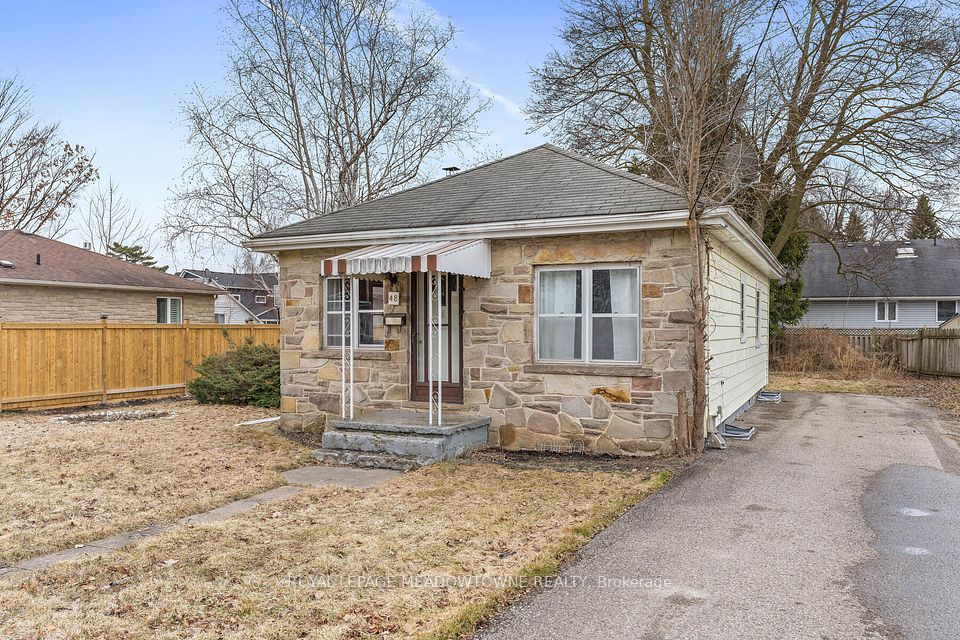 Detached at 48 King Street, Halton Hills, ON L7G 2G4, Halton Hills