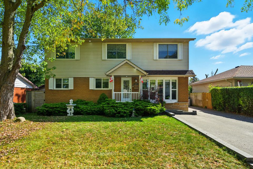 Detached at 5372 Spruce Avenue, Burlington, ON L7L 1N7, Burlington