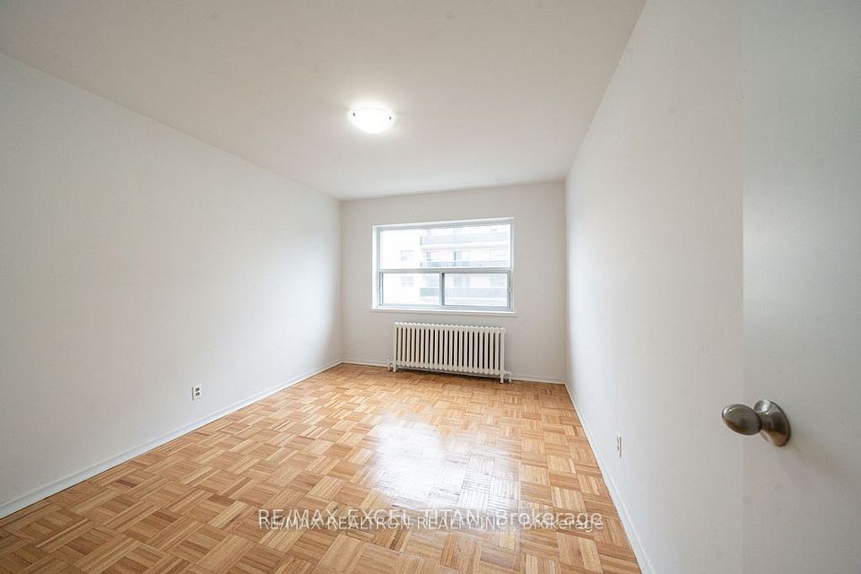 Co-op Apartment at 2049 Prospect Street 53, Burlington, ON L7R 1Z2, Burlington