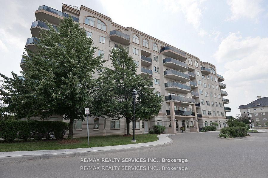 Condo Apartment at 7 Dayspring Circle PH03, Brampton, ON L6P 1B8, Brampton
