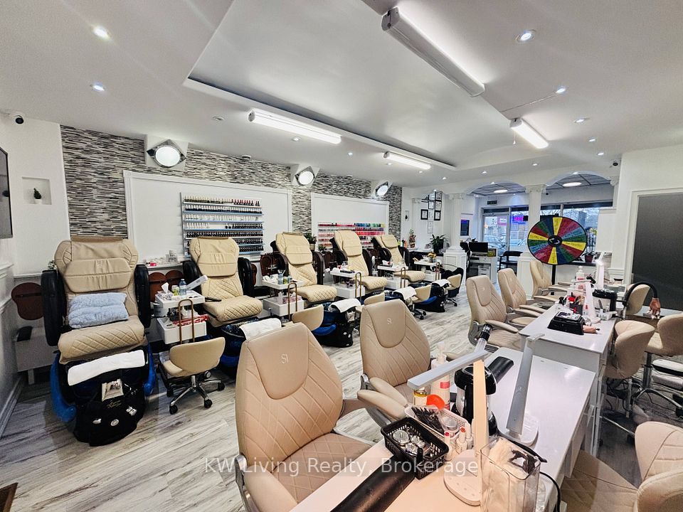 1844 Lakeshore Road W, Mississauga, ON L5J 1J7