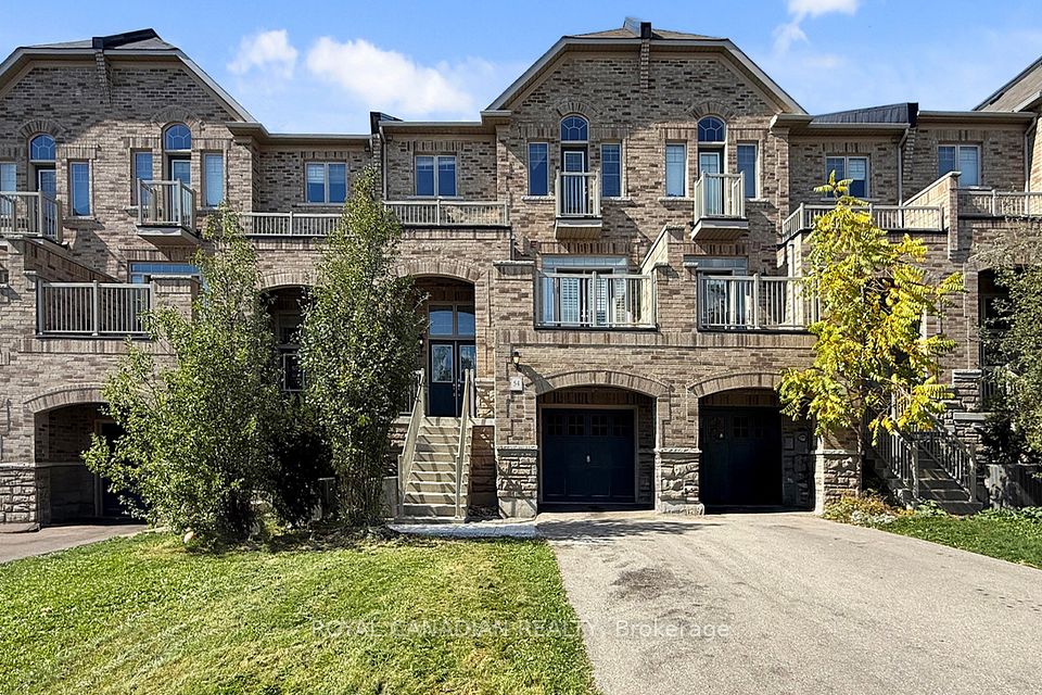 Att/Row/Townhouse at 54 Chesterwood Crescent, Brampton, ON L6Y 0Z4, Brampton